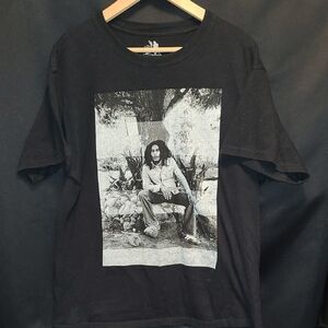 Zion Rootswear Black Bob Marley Tee SIZE LARGE